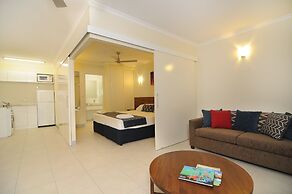 Cairns Queenslander Hotel & Apartments