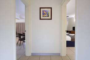 Cairns Queenslander Hotel & Apartments