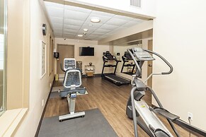 Days Inn & Suites by Wyndham Brandon