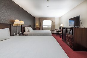 Days Inn & Suites by Wyndham Brandon