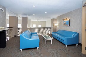 Days Inn & Suites by Wyndham Brandon