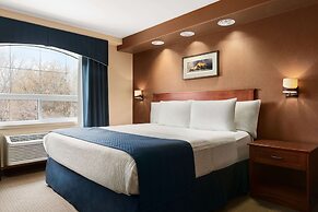 Days Inn & Suites by Wyndham Brandon