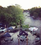 Petawawa River Inn and Suites