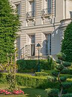 Chateau de Rochecotte