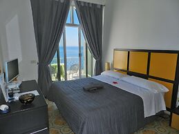 Hotel Holiday