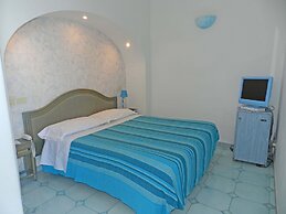 Hotel Holiday