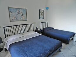 Hotel Holiday