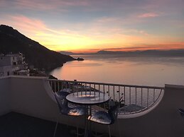 Hotel Holiday