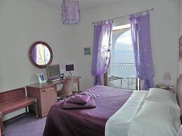 Hotel Holiday