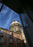 Caravaggio Hotel