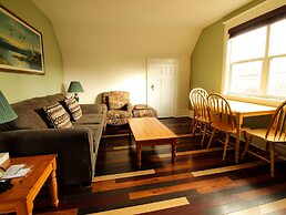 James Bay Inn Hotel & Suites
