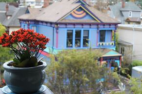 James Bay Inn Hotel & Suites