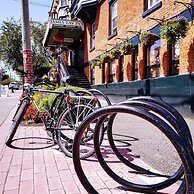 James Bay Inn Hotel & Suites