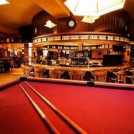 James Bay Inn Hotel & Suites