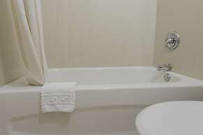 Howard Johnson by Wyndham Downtown Kamloops