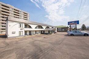 Howard Johnson by Wyndham Downtown Kamloops