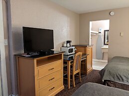 Howard Johnson by Wyndham Downtown Kamloops