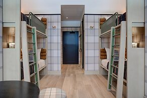 Moxy Banff