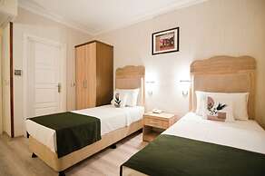 Artefes Hotel Old City