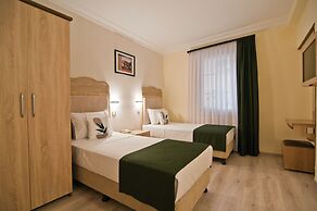 Artefes Hotel Old City