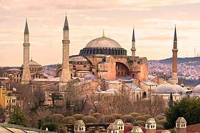Artefes Hotel Old City