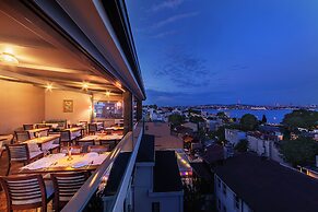 Triton Hotel