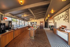 Triton Hotel