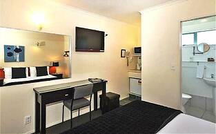 Accolade Lodge Motel