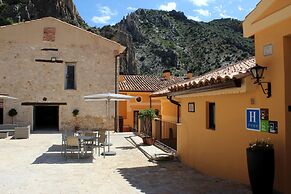De La Trucha Hotel