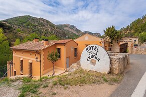 De La Trucha Hotel