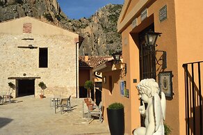 De La Trucha Hotel