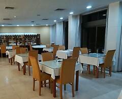 Hotel Meia Lua