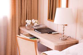 The Gavan Hotel