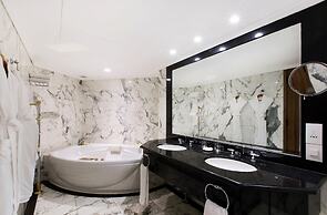 Swiss Grand Hotel