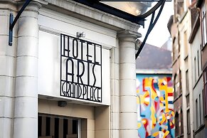 Aris Grand-Place Hotel