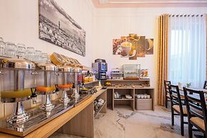 Lilium Hotel