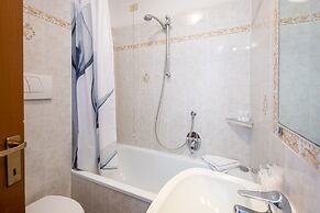 Lilium Hotel