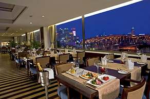 Broadway Mansions Hotel - On the Bund