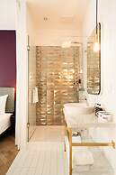 Hotel Schani Salon
