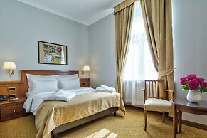 My City Hotel