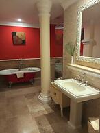 Villa Santi Hotel