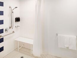 Mercure Brisbane Garden City