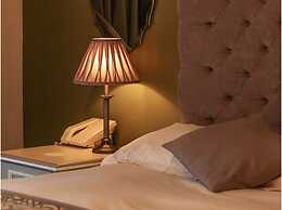 The Garrison Hotel