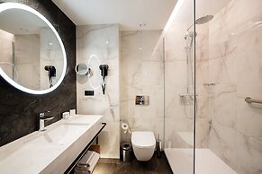 Airport Hotel Okecie