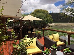 Tau Game Lodge