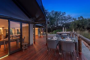 Tau Game Lodge