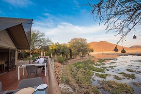 Tau Game Lodge
