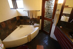 Tau Game Lodge