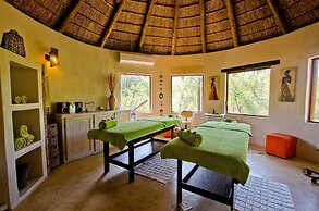 Tau Game Lodge