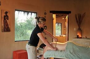 Tau Game Lodge